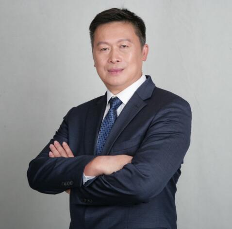 杨晓松现任万达网络科技集团副总裁兼首席技术官
